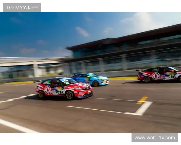 机械师谢老大永康站连夜调校赛车，团队协作保障车手竞技状态